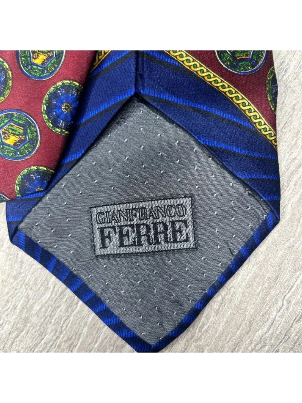Gianfranco Ferre Italian 100% Silk Classic Medallion Designer Tie